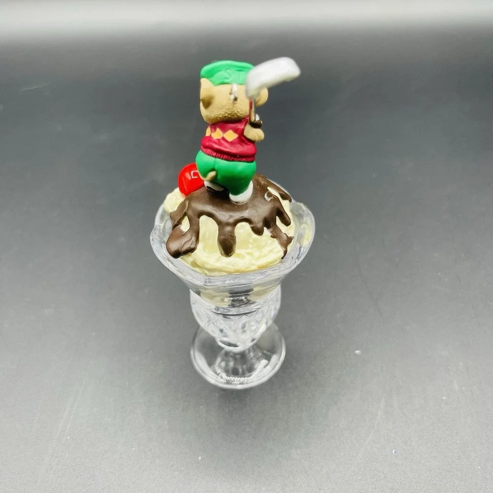 Hallmark Keepsake 1999 Sundae Golfer‎ Christmas Ornament with Original Box